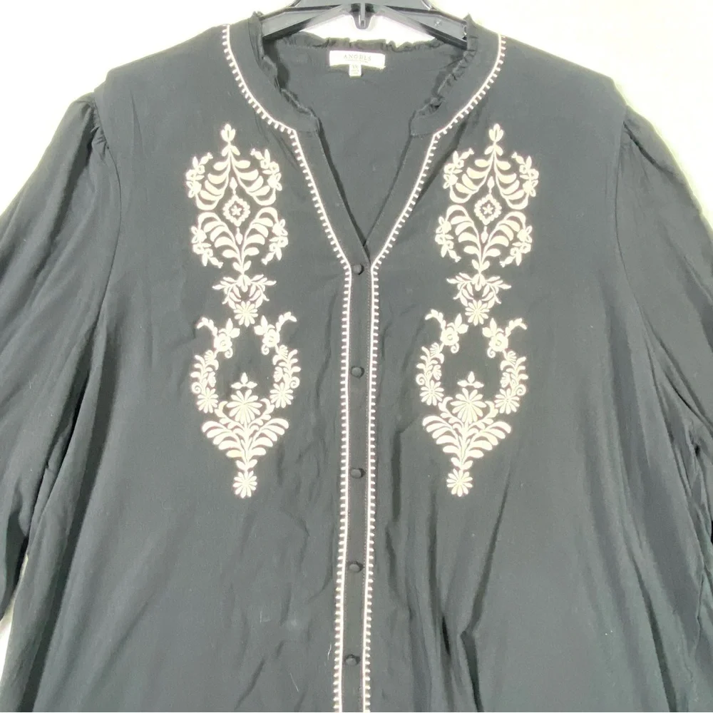 Angels Western Floral Blouse Women's 3X Black White Embroidered 3/4 Sleeve NWT - Picture 2 of 13